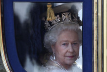 kráľovná Alžbeta II.