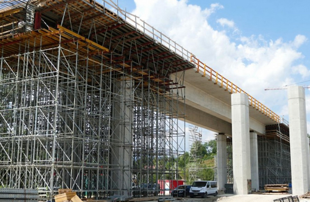 229a5ac2-1a05-4690-8b33-e4a1e8858c61