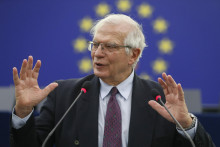 Šéf diplomacie EÚ Josep Borrell počas prejavu o situácii na ukrajinských hraniciach na plenárnom zasadnutí Európskeho parlamentu v Štrasburgu 14. decembra 2021.