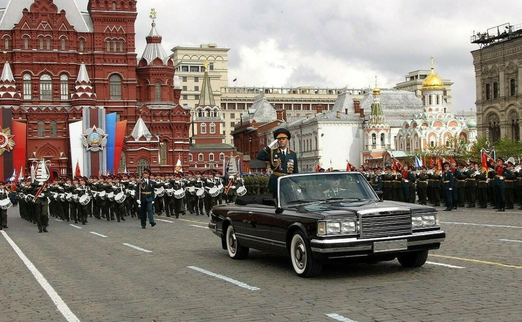 &lt;p&gt;Valerij Gerasimov na vojenskej prehliadke v roku 2011&lt;/p&gt;