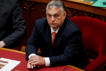 &lt;p&gt;Maďarský premiér Viktor Orbán sa zúčastňuje na otváracom zasadnutí maďarského parlamentu v Budapešti. FOTO: Reuters &lt;/p&gt;
