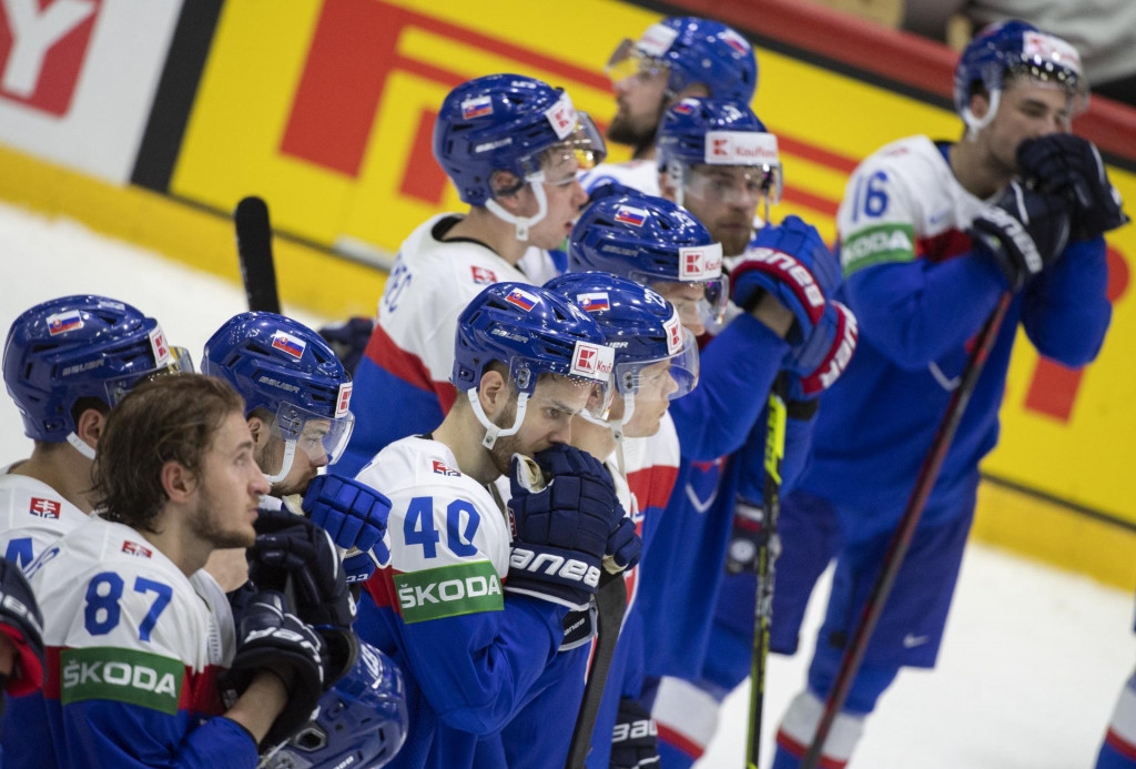 Slovenskí hokejisti na 85. majstrovstvách sveta v ľadovom hokeji v Helsinkách v sobotu. FOTO: TASR/Martin Baumann