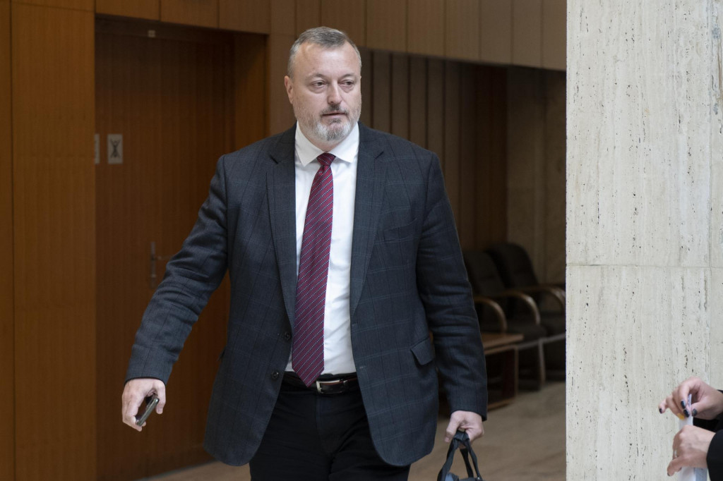 Minister pr&aacute;ce, soci&aacute;lnych vec&iacute; a rodiny Milan Krajniak. FOTO: TASR/Pavel Neubauer