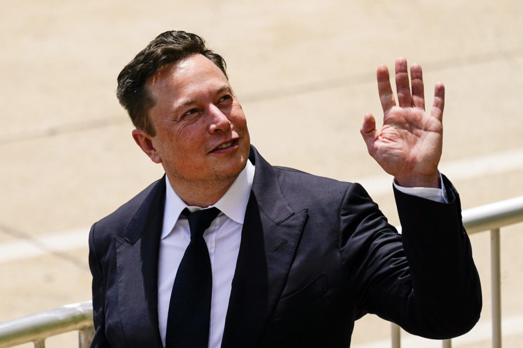&lt;p&gt;Najbohatší človek na svete a šéf spoločnosti Tesla Elon Musk. FOTO: TASR/AP&lt;br /&gt;
 &lt;/p&gt;