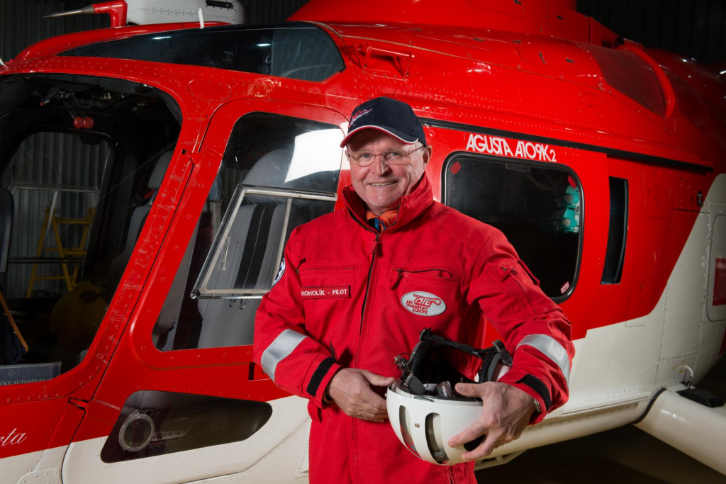 Na snímke Milan Hoholík - zakladateľ, spolumajiteľ a riaditeľ spoločnosti ATE. Pôvodným povolaním horský záchranár rozbehol v roku 1991 záchranu v horskom teréne zo vzduchu pomocou vrtuľníkov.