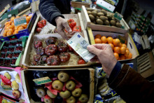 Nákup potravín, ilustračný obrázok. FOTO: Reuters