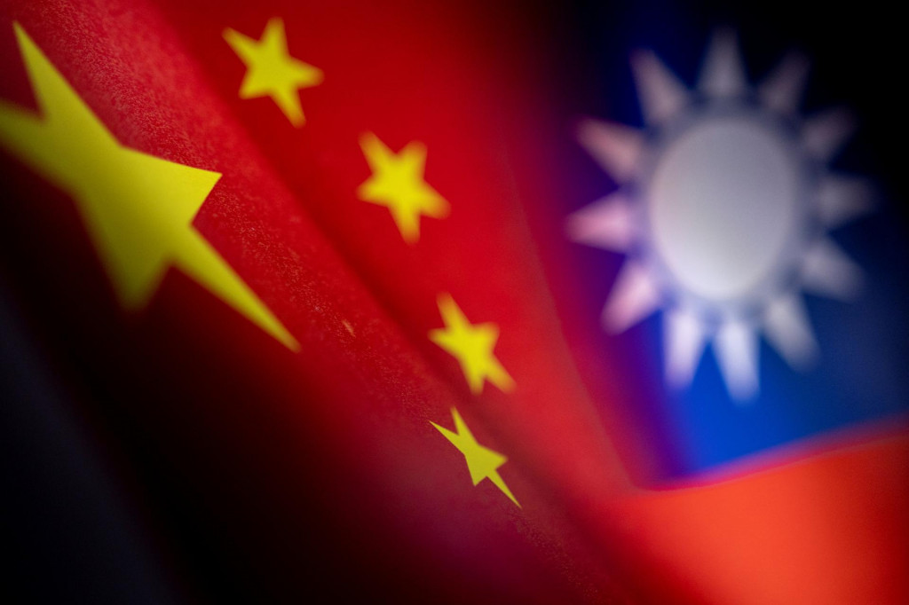 Vlajka Číny a Taiwanu. FOTO: REUTERS/Dado Ruvic
