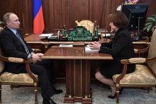 &lt;p&gt;Vladimir Putin a Elvira Nabiullinová. FOTO: Kremlin.ru&lt;/p&gt;