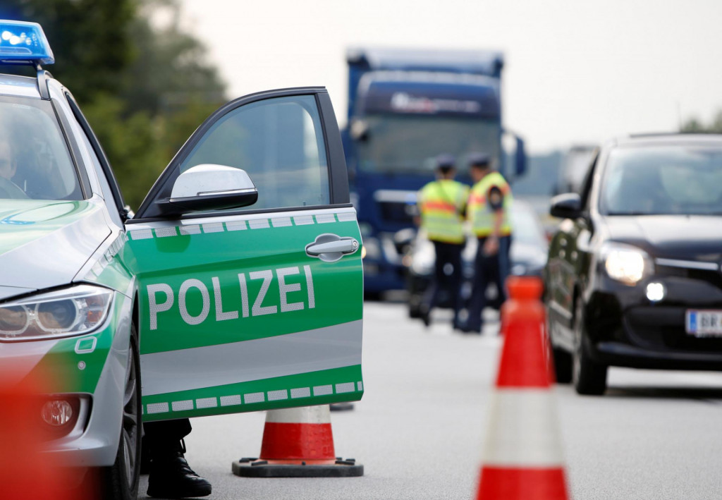 Nemecká polícia by si čoskoro mohla na vodičov posvietiť aj na doteraz neobmedzených úsekoch.