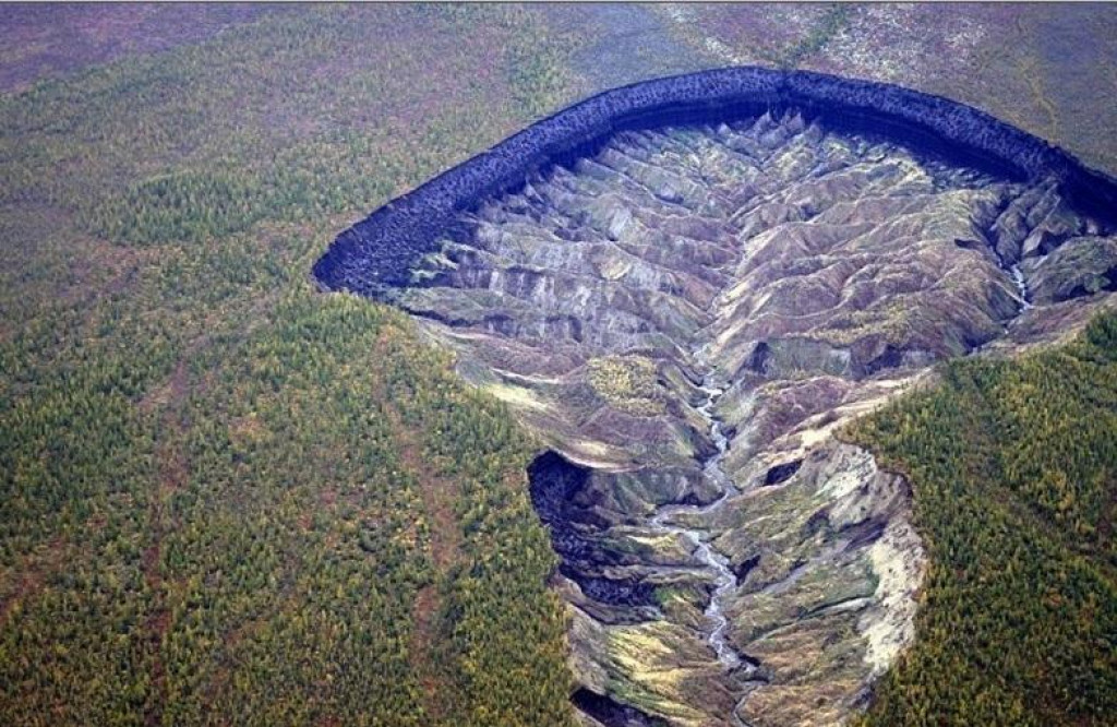 Kráter je pomenovaný podľa rieky Batagajka, prítoku rieky Jana.