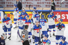 Slovenskí hokejisti sa lúčia s divákmi po prehre 2:4 vo štvrťfinálovom zápase Fínsko – Slovensko.