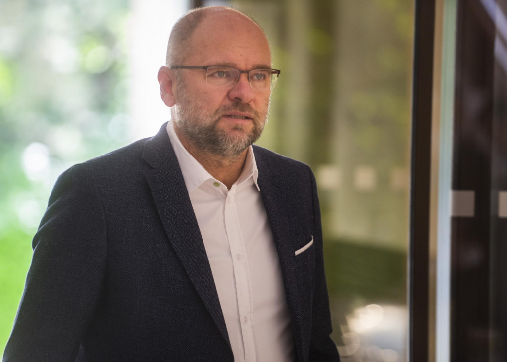 Minister hospod&aacute;rstva Richard Sul&iacute;k. FOTO: TASR/Jakub Kotian