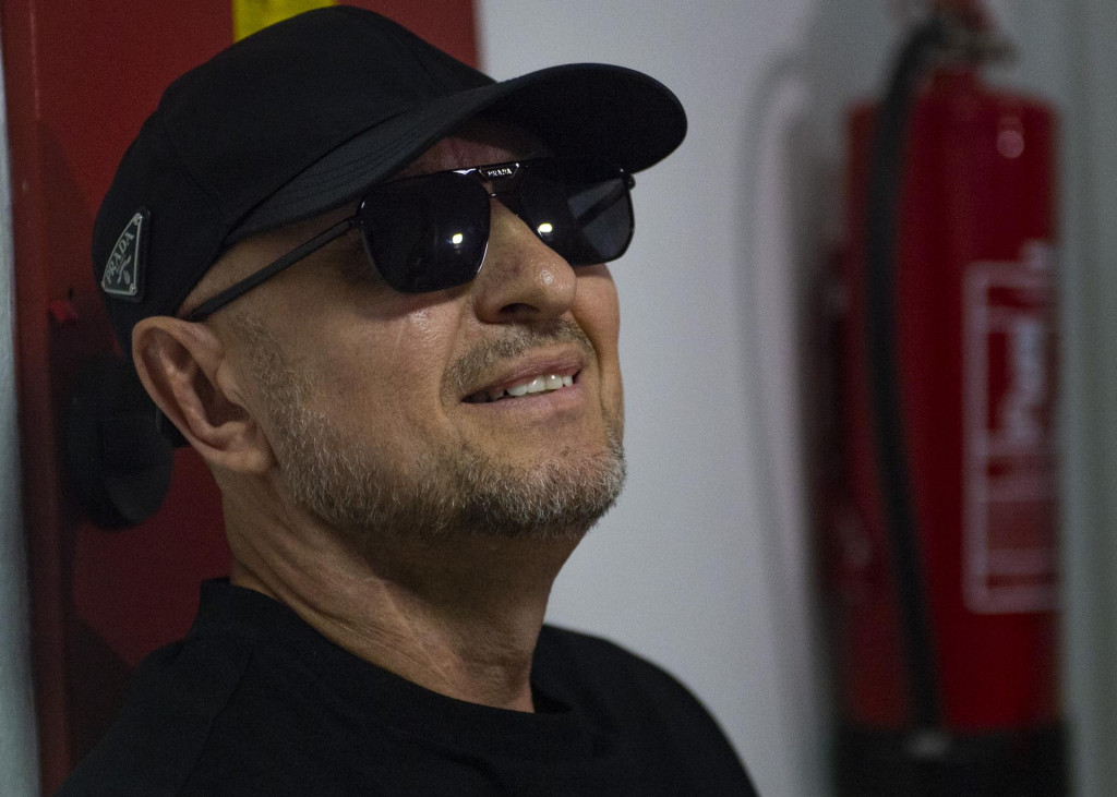 Zoroslav Koll&aacute;r pred hlavn&yacute;m pojedn&aacute;van&iacute;m na &Scaron;pecializovanom trestnom s&uacute;de v Pezinku. FOTO: TASR/Jakub Kotian