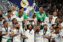 &lt;p&gt;Finále Ligy majstrov: Liverpool vs. Real Madrid, 28. mája 2022 Hráči Realu Madrid oslavujú víťazstvo v Lige majstrov. FOTO: REUTERS&lt;/p&gt;