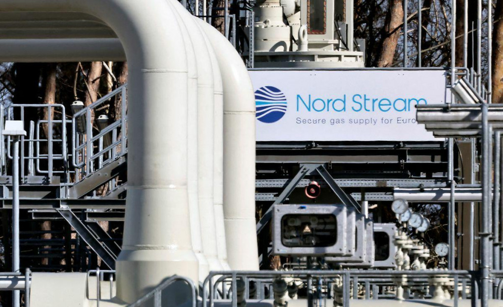 &lt;p&gt;Rúry plynovodu Nord Stream 1 v Lubmine, Nemecku, 8. marca 2022. FOTO: REUTERS/Hannibal Hanschke&lt;/p&gt;
