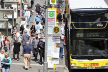 Autobus mestskej hromadnej dopravy v Berlíne. FOTO: Reuters