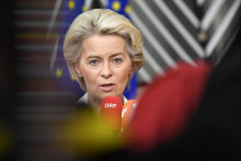 Predsedníčka Európskej komisie Ursula von der Leyenová počas tlačovej konferencie.