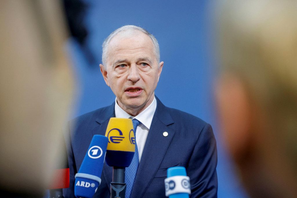 N&aacute;mestn&iacute;k gener&aacute;lneho tajomn&iacute;ka NATO Mircea Geoana. FOTO: REUTERS/Michele