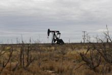 Pumpa potrebná pre ťažbu ropy. FOTO: REUTERS