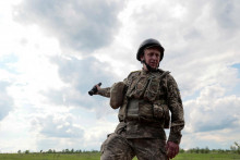 &lt;p&gt;Ukrajinský vojak. FOTO: Reuters&lt;/p&gt;