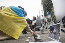 &lt;p&gt;Protest pred ruskou anbasádou v Bratislave. FOTO:TASR/Martin Baumann&lt;/p&gt;