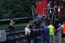 &lt;p&gt;Nehoda vlakov na železničnej trati v smere zo Žiliny do Vrútok. FOTO: TASR/Erika Ďurčová &lt;/p&gt;