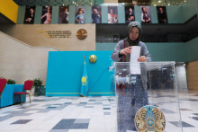 O referendum bol veľký záujem nielen v kazašskej metropole Nursultan, ale i v ďalších mestách. FOTO: Reuters