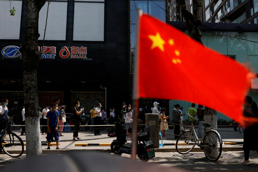 Čínska vlajka, ilustračný obrázok. FOTO: Reuters
