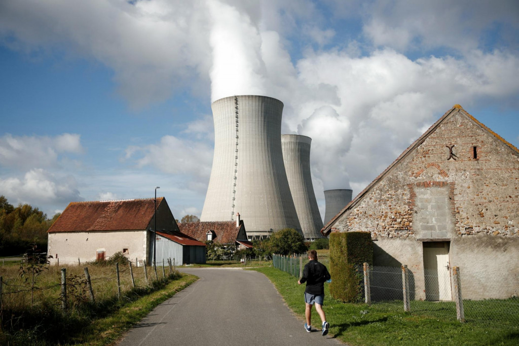 jedna z mnohých atómových elektrární vo Francúzsku. FOTO: Reuters