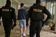 Vyšetrovateľ vzniesol obvinenie voči mladému Ukrajincovi. FOTO: Facebook Polície SR