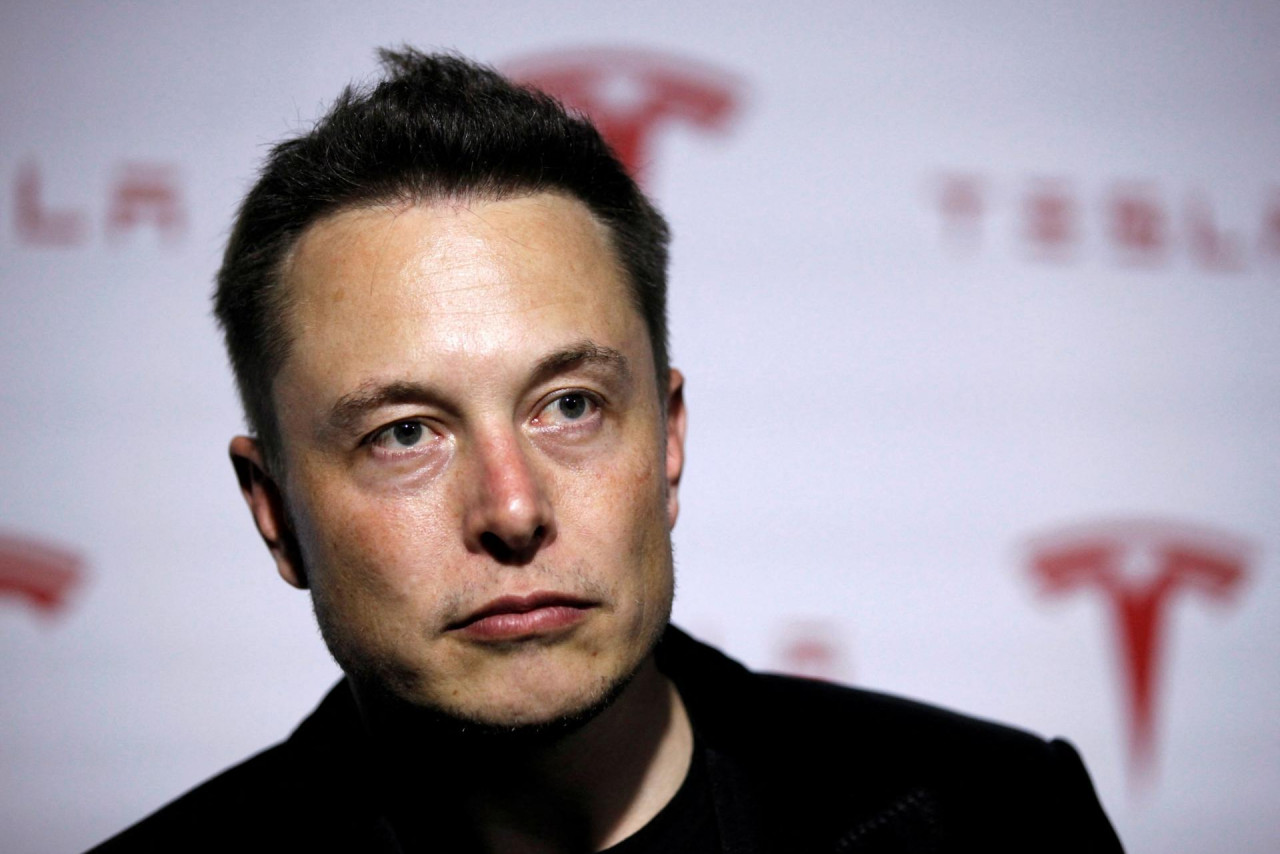 Tesla Маска объявляет о плане разделения акций один к трем