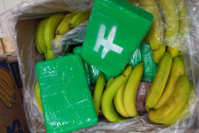 Kokaín v škatuliach s banánmi.