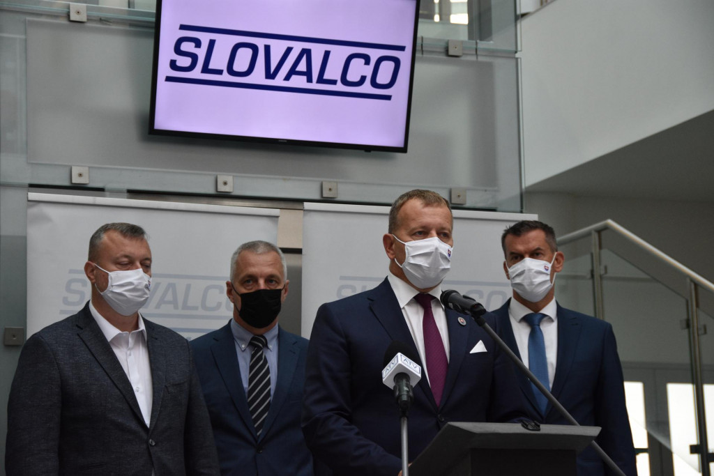 Zmenu zákona o envirofonde sľubovali Slovalcu vlani v septembri aj šéf parlamentu a minister práce. FOTO: TASR/L. Mužla