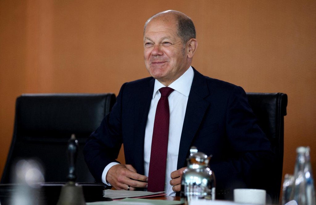 &lt;p&gt;Nemecký kancelár Olaf Scholz na týždennom zasadnutí nemeckého kabinetu v Berlíne. FOTO: Reuters &lt;/p&gt;