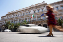 Pohľad na centrálu Bank of Italy v Ríme.

FOTO: Reuters