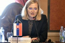 &lt;p&gt;Na snímke predsedníčka Výboru pre európske záležitosti Vladimíra Marcinková, 25. apríla 2022. FOTO: TASR/Roman Hanc SNÍMKA: Roman Hanc&lt;/p&gt;