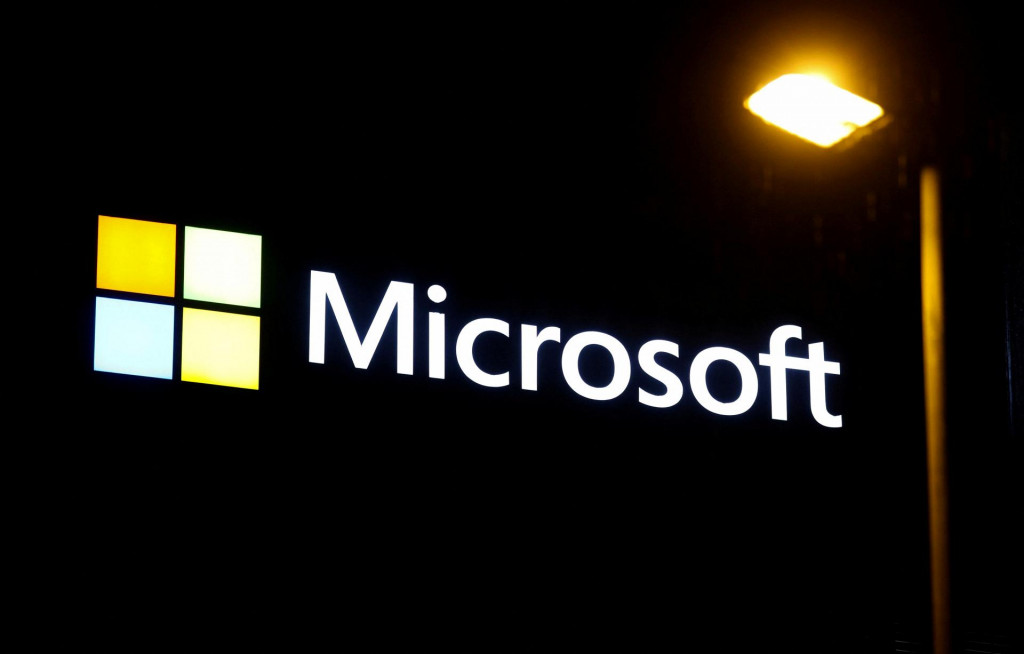 Logo spoločnosti Microsoft. FOTO: REUTERS/Arnd Wiegmann