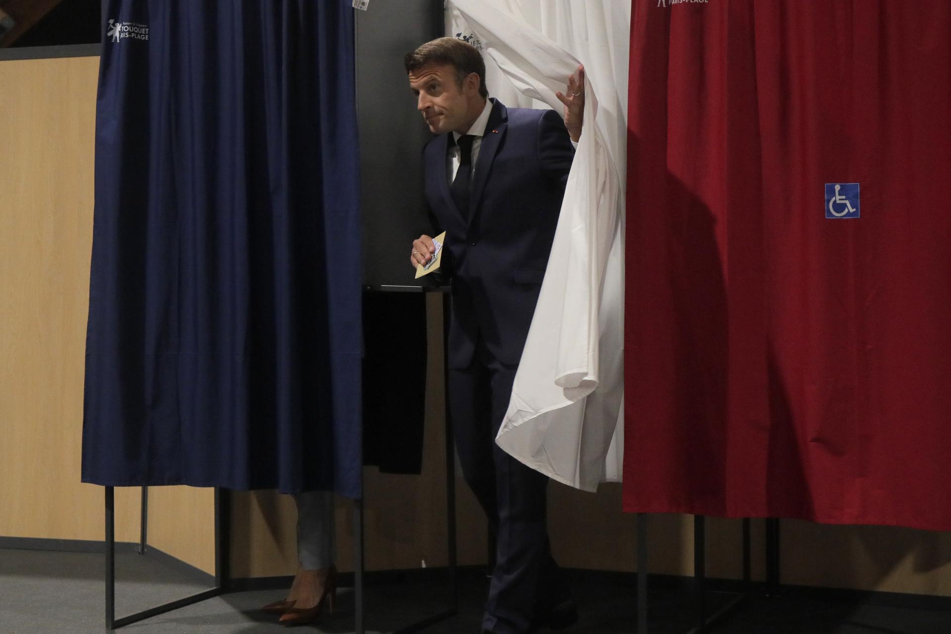Politologue : La France n’est pas habituée aux compromis.  Macron a commis trois erreurs essentielles