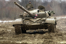 Slovenský tank T-72. FOTO: TASR/Milan Kapusta