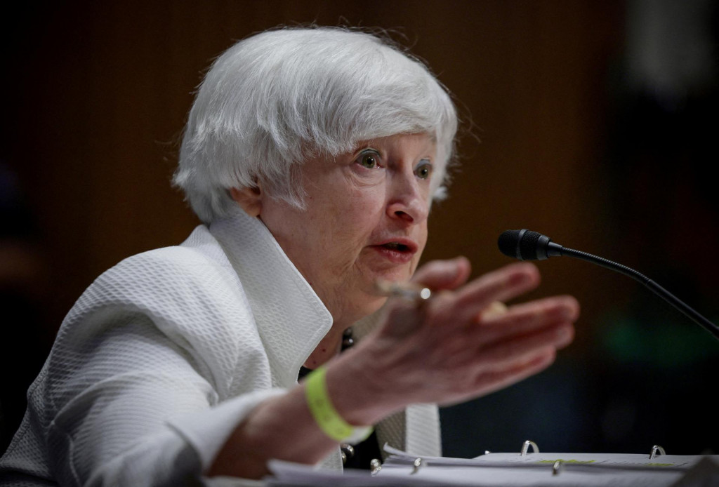 Ministerka financií USA Janet Yellenová svedčí pred vypočutím finančného výboru Senátu. FOTO: Reuters