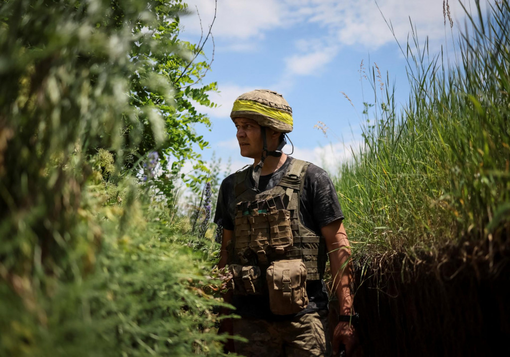 &lt;p&gt;Ukrajinský vojak. FOTO Reuters&lt;/p&gt;