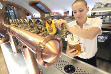Na Slovensku máme 90 remeselných pivovarov. FOTO: TASR/P. Funtal