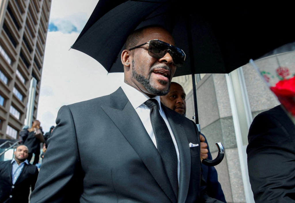 R&B hviezda R. Kelly, ktorá získala cenu Grammy, je odsúdená na 30 rokov väzenia. FOTO: Reuters
