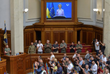Predsedníčka Európskej komisie Ursula von der Leyenová predniesla prejav cez video odkaz ukrajinským zákonodarcom. FOTO: Reuters