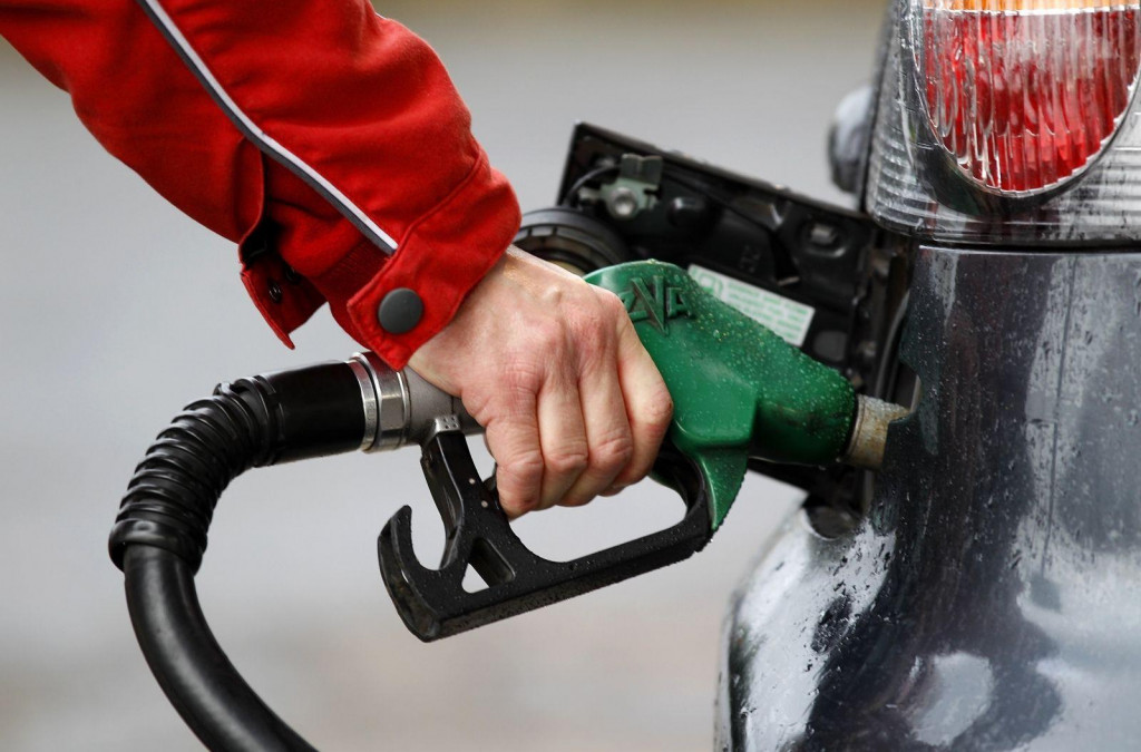 Situácia s cenami palív sa mierne zlepšila, FOTO: Reuters
