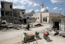 Zničené mesto Idlib v Sýrii. FOTO: Reuters
