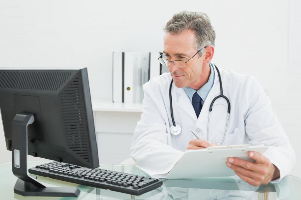 Obsahom zdravotnej dokumentácie sú zvyčajne intímne informácie, ktoré si každý pacient chce nechať len pre seba.
