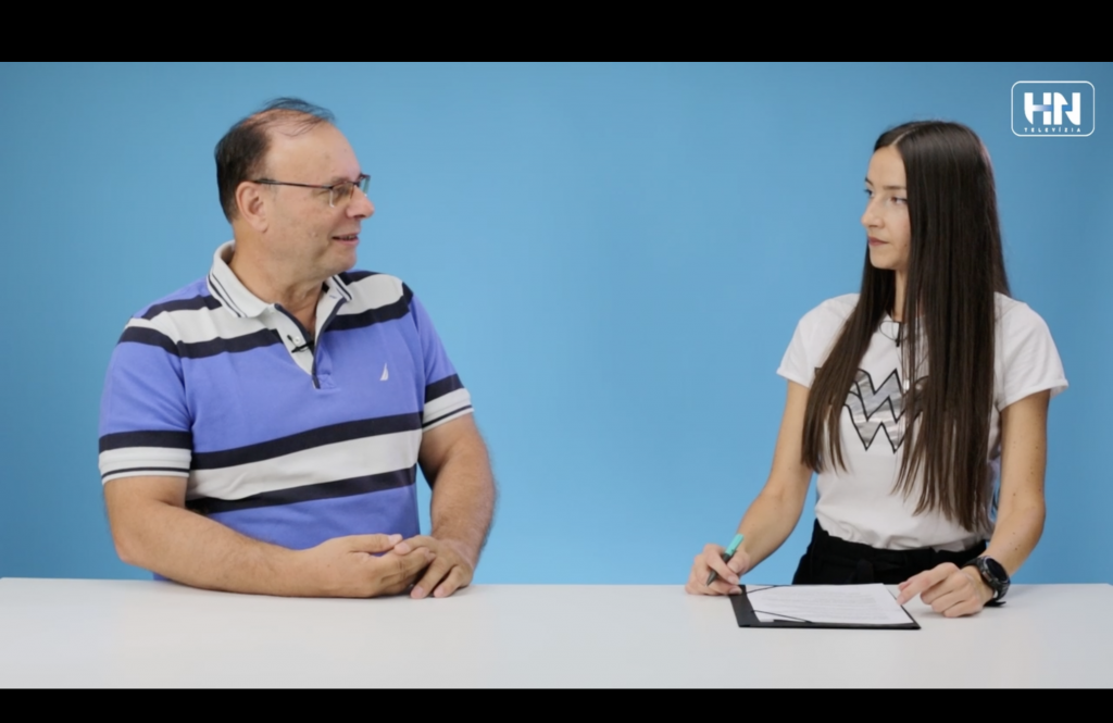 &bdquo;Soci&aacute;lna sieť je skvel&aacute; trofej.&rdquo; O situ&aacute;cii s k&uacute;pou Twittru sa HN porozpr&aacute;vali s technologick&yacute;m novin&aacute;rom Ondrejom Mackom. SN&Iacute;MKA: HN telev&iacute;zia