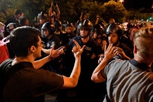 Protivládne protesty v Maďarsku. FOTO: Reuters