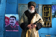 &lt;p&gt;Dagestan. Tento záber symbolizuje dnešný severný Kaukaz, zmietajúci sa medzi morbídnou postsovietskou nostalgiou a islamom. FOTO: Fero Richard Hrabal-kronďák&lt;/p&gt;